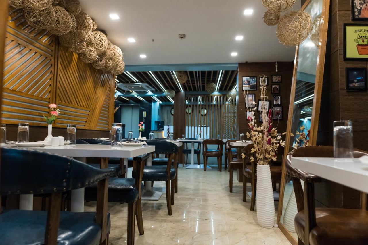 The Avenue Hotel Ballygunge コルカタ エクステリア 写真