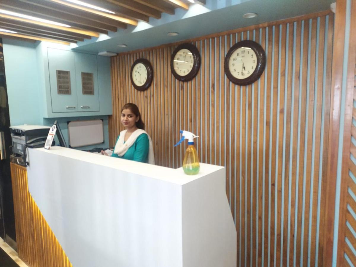 The Avenue Hotel Ballygunge コルカタ エクステリア 写真