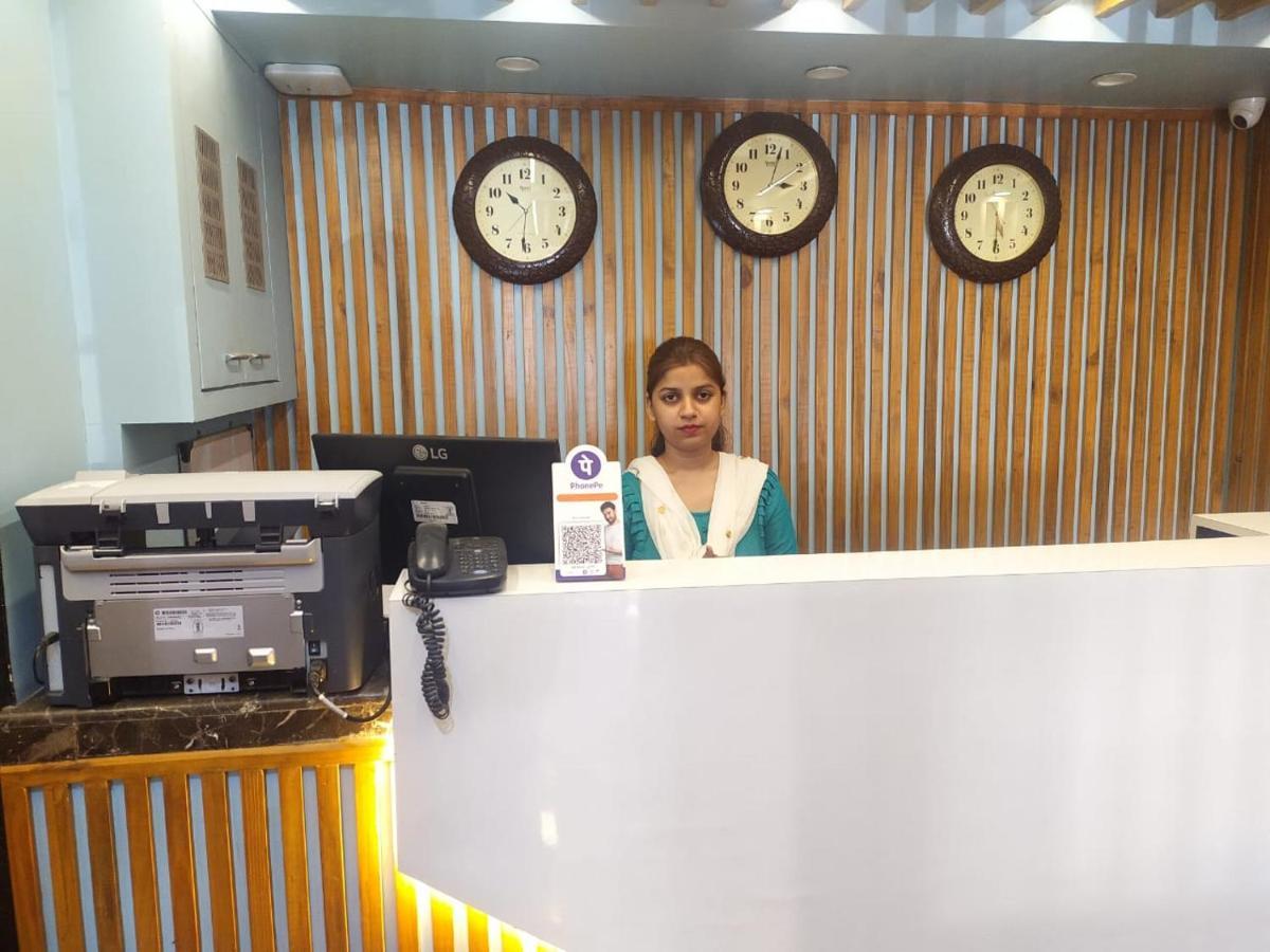 The Avenue Hotel Ballygunge コルカタ エクステリア 写真